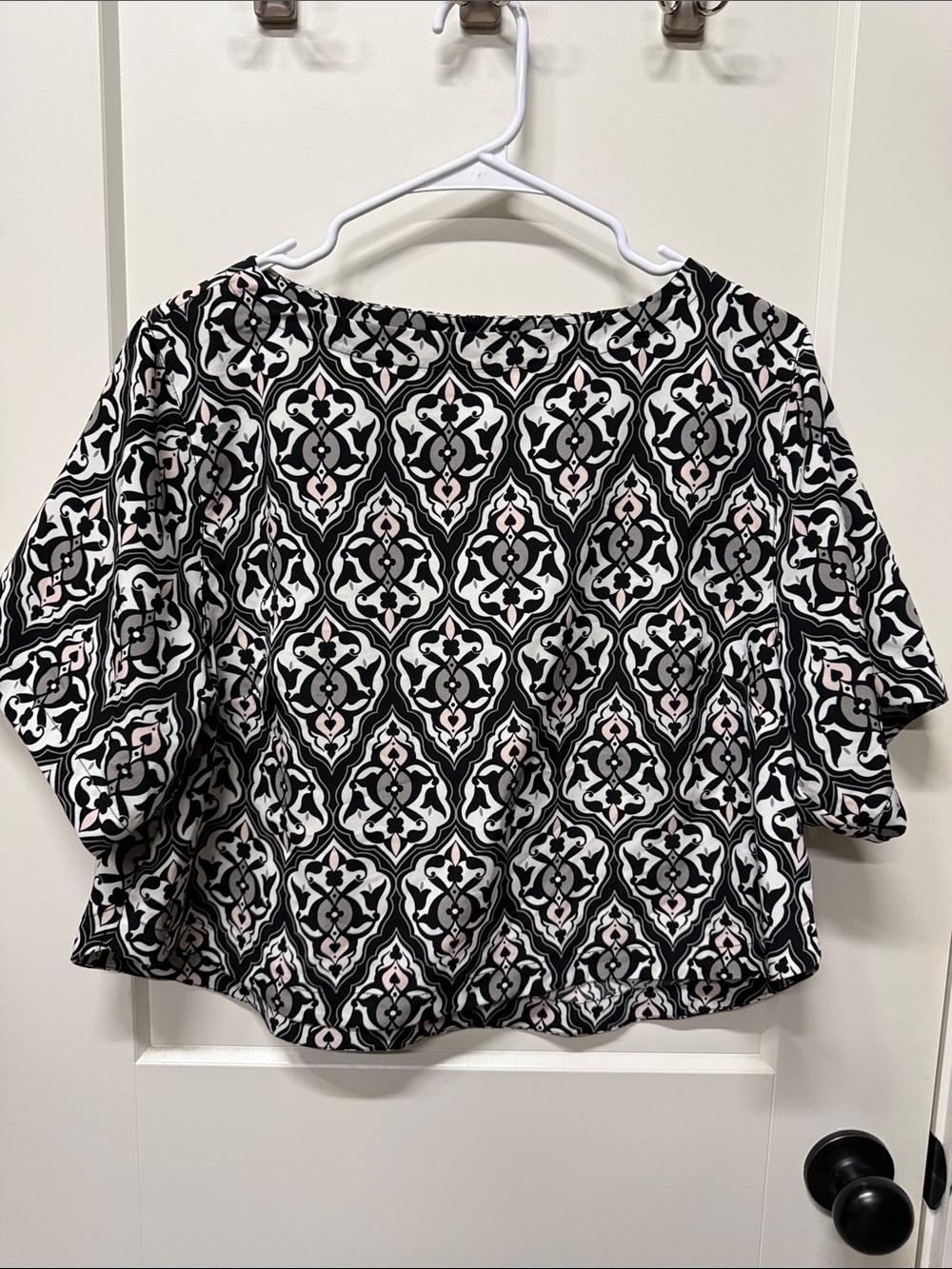 H&M Conscious CollectionBlack and White Printed Women’s Blouse - Elegant Pattern